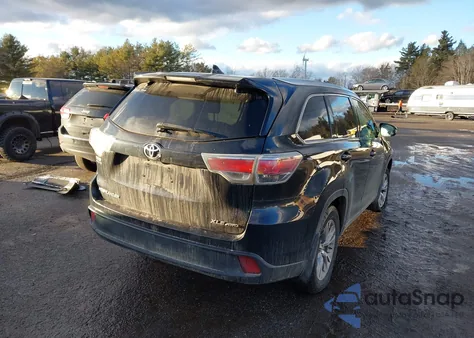 2015 Toyota Highlander Xle V6 z USA, uszkodzony, nr VIN 5TDJKRFH6FS164536